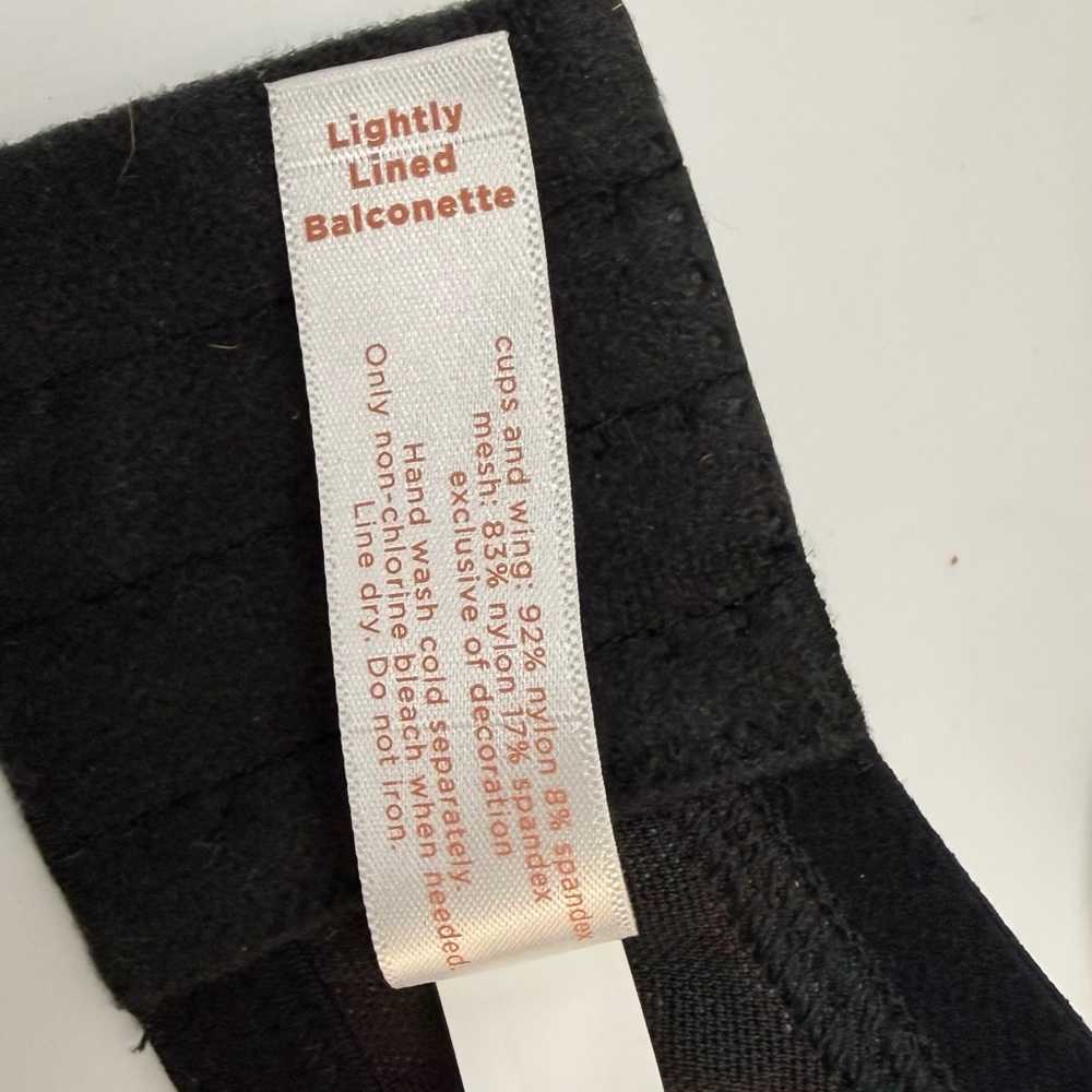 New Cacique Black Bra with Red‎ Floral Design Sz 40D - Picture 12 of 15